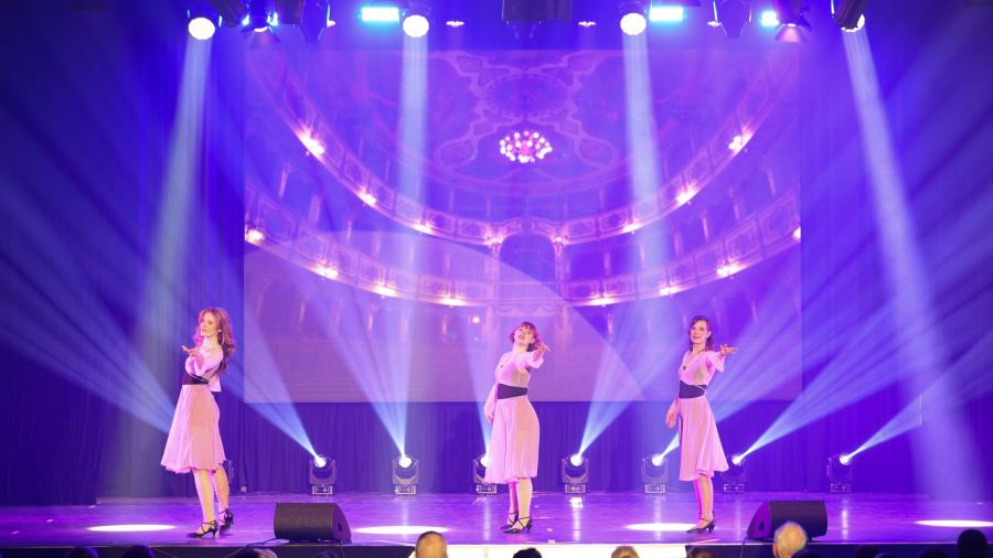Once Upon a Dance – Cores Line