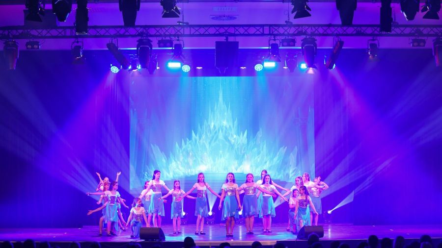 Once Upon a Dance – Viana & Elsa