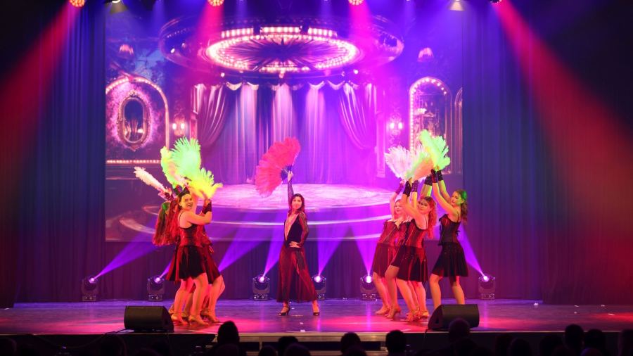 Once Upon a Dance – Welcome to Burlesque Cheer