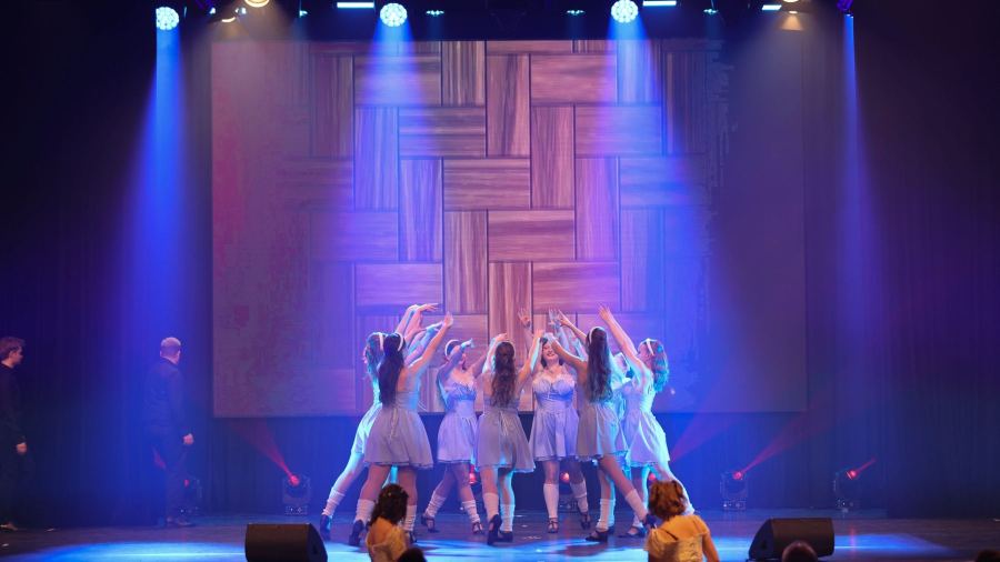 Once Upon a Dance – Alice in Wunderland
