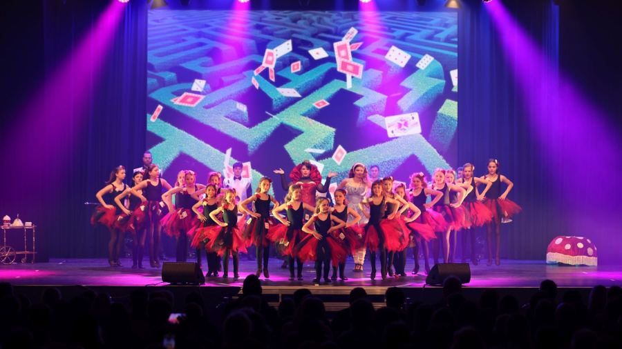 Once Upon a Dance – Alice in Wunderland