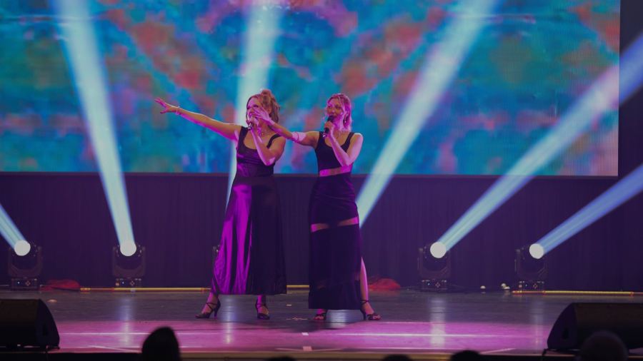 Once Upon a Dance – Queen Gesang